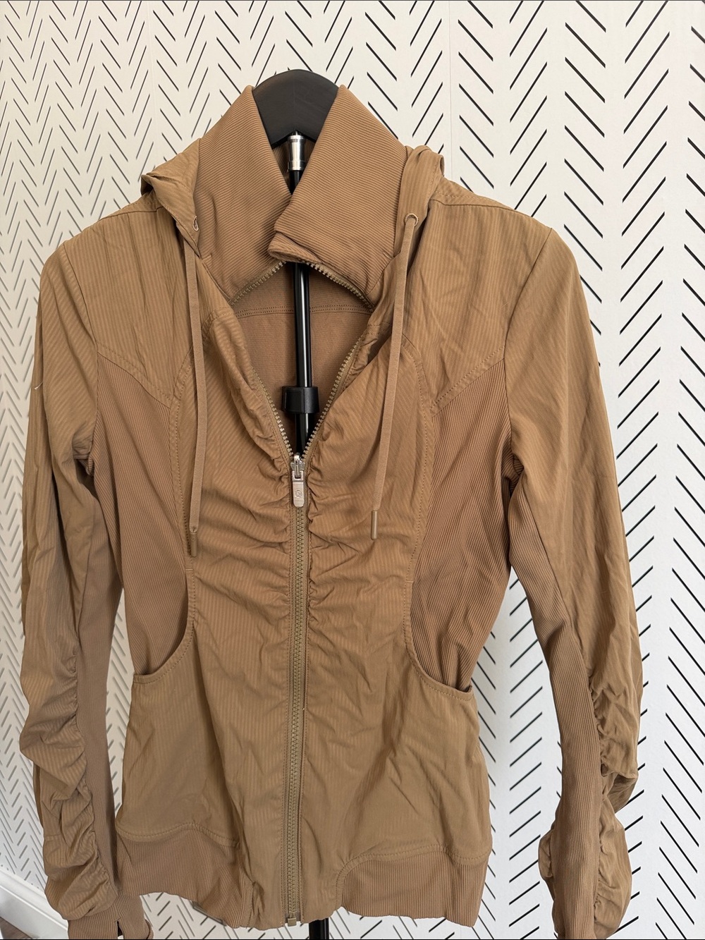 Women's Tan Zip-Up Lightweight Jacket with Drawstring Hood Lululemon